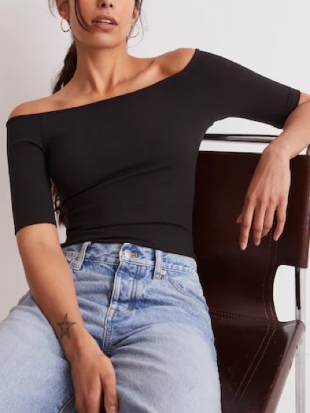 Madewell Off-Shoulder Tee in Sleekhold